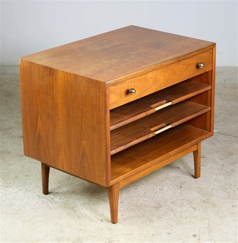 Drexel End Table With Drawer