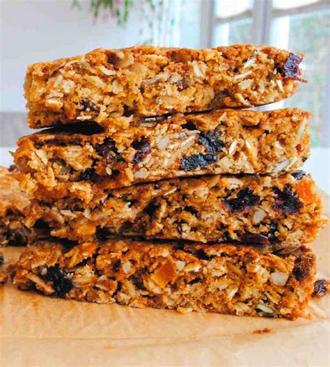 Dried Fruit Oat Bars