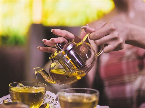 Drinking Oolong Tea Before Bed