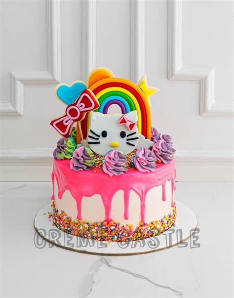 Drip Cake Hello Kitty
