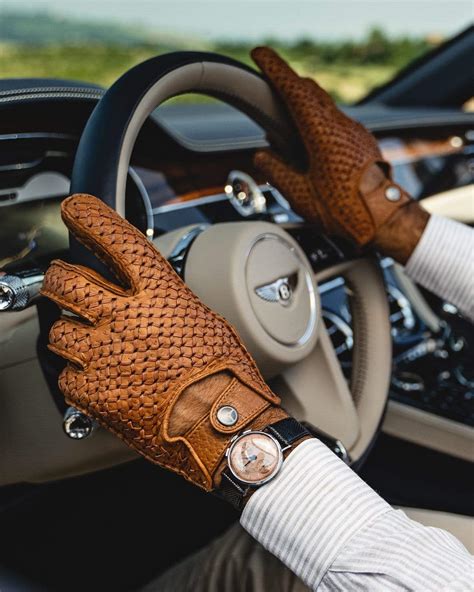 driving gloves leather