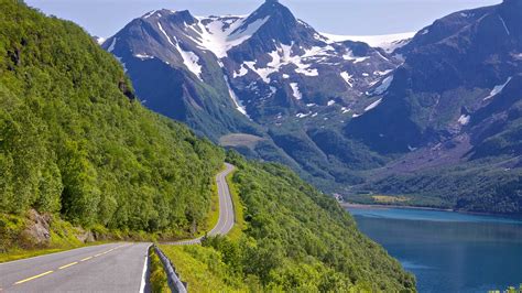 driving in norway as a tourist