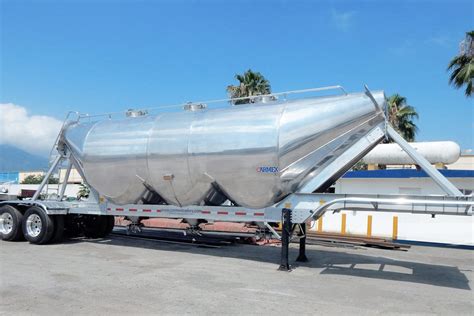 Dry Bulk Cargo Trailer