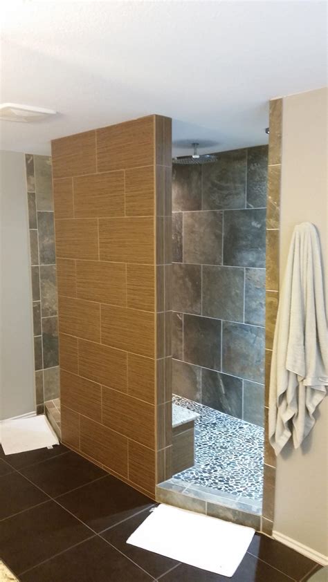 Dual Entry Shower
