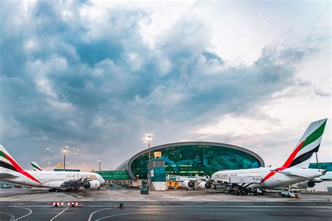 dubai flight arrivals emirates