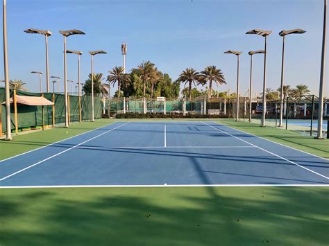 dubai hotel with tennis court