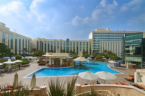 dubai hotels near airport with swimming pool