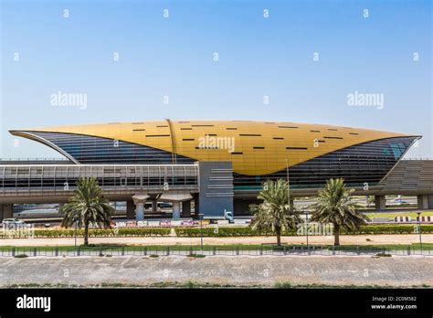 dubai marina metro station