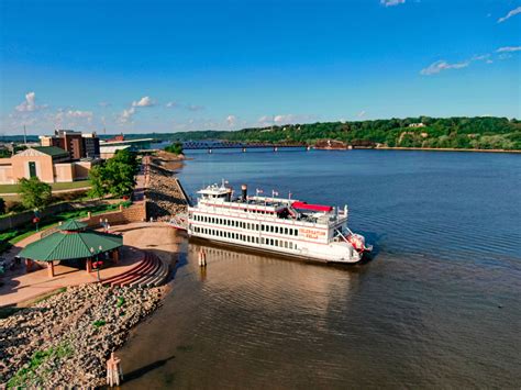 dubuque river stage