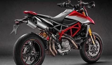 2019 Ducati Hypermotard 950 & 950 SP Review (26 Fast Facts)