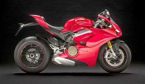 2018 Ducati Panigale V4 First Look 12 Fast Facts (Video)