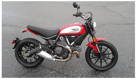 MY21_DUCATI_SCRAMBLER_ICON_RED 03_UC209557_High Revista