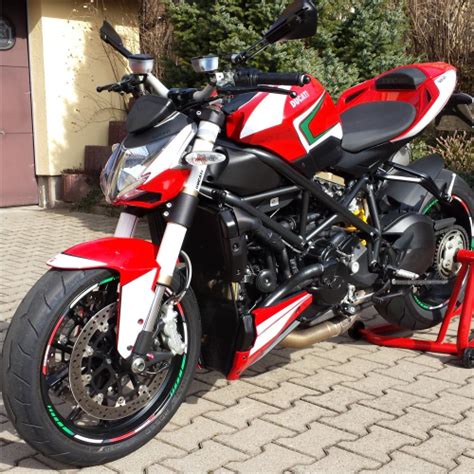 Motorradaufkleber / Bikedekore / Wheelskinzz DUCATIStreetfighterV4