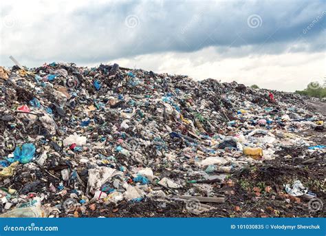 Dump Garbage Illegal