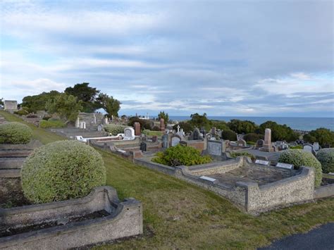 dunedin city council cemetery