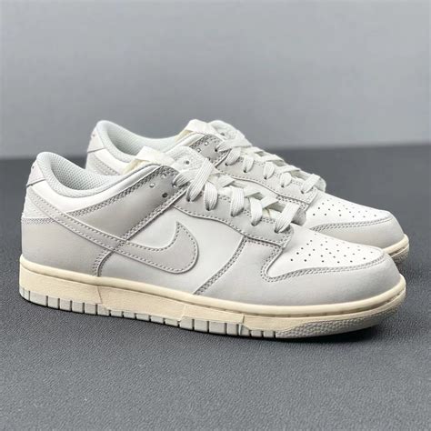 Awasome Dunk Low Light Bone Ideas