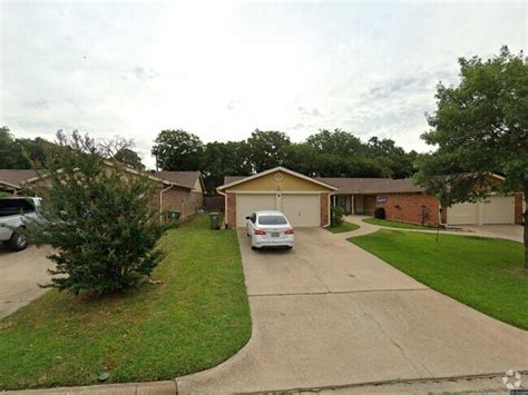 Duplex In Hurst Tx