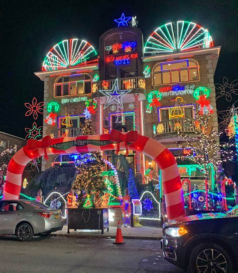 Dyker Heights Christmas Lights Tour: A Must-See Experience In 2023