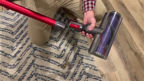 dyson canister won't stay hooked