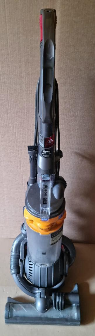dyson dc25 vacum