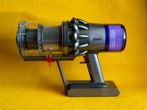 dyson v11 absolute pro vaccum cleaner