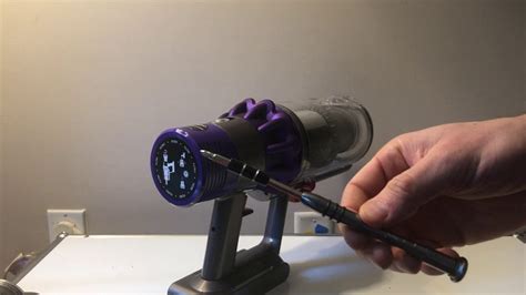 dyson vacuum cleaner v10 not working