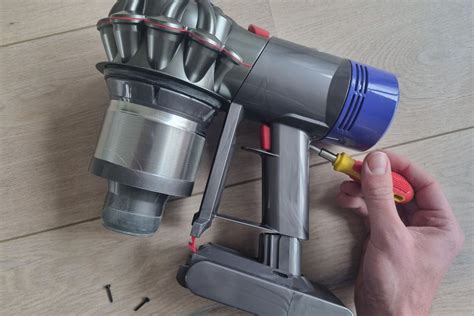 dyson vacuum cleaners troubleshooting v10