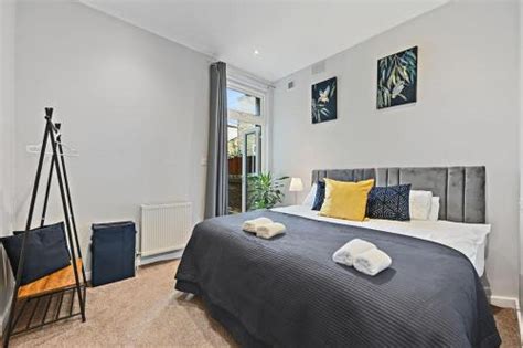Ealing Flat Prices