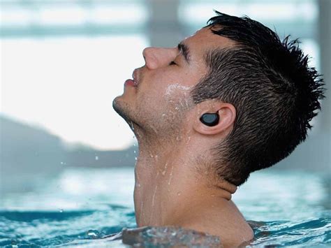 earbuds when swimming
