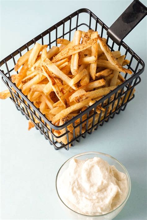 Earls Garlic Fries Dip