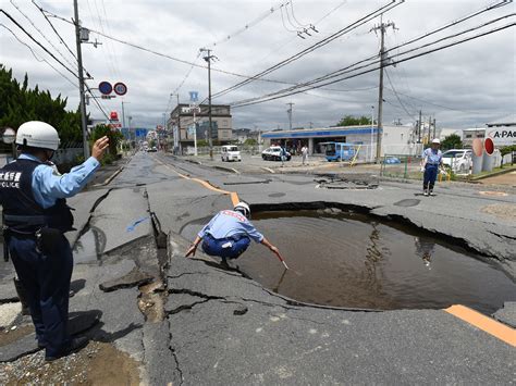 earthquake of magnitude 6.0 strikes japan