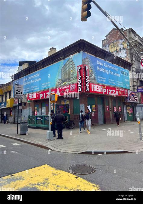 east 125th street and lexington avenue