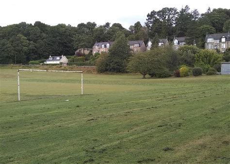 east dunbartonshire football pitches