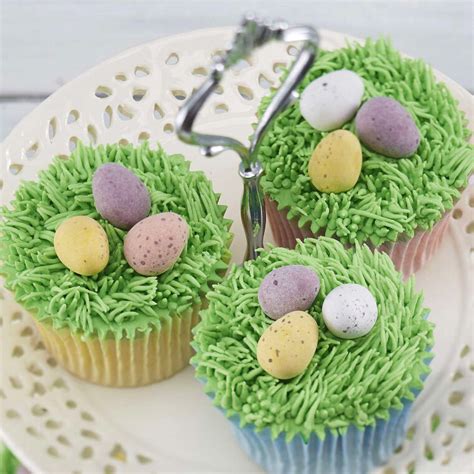 Easter Cupcakes With Grass