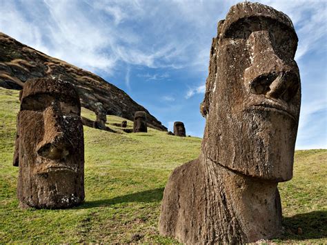 easter island statues information