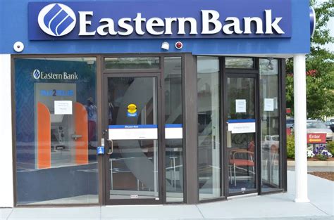 eastern bank hours near me