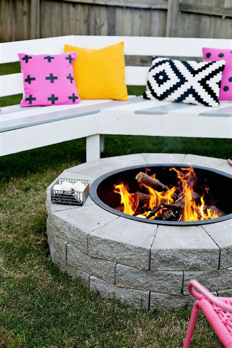 Make your Own DIY Backyard Fire Pit Cheap Weekend Project