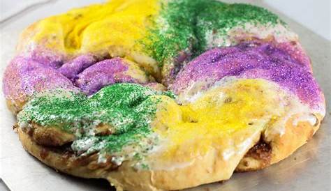 Easy King Cake Recipe with Cream Cheese Filling