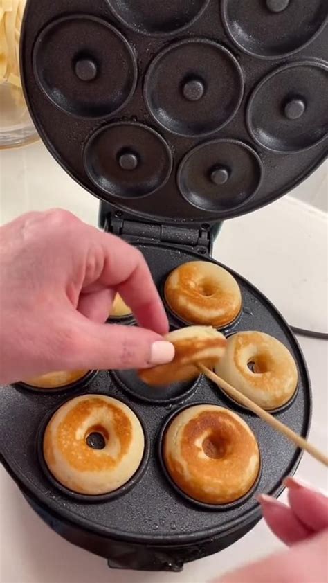 How to Use a Mini Donut Maker Momma