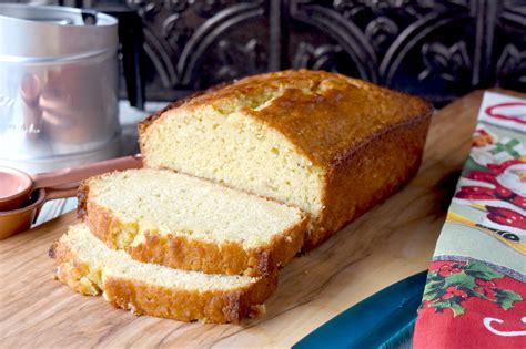 Easy Eggnog Bread Recipe