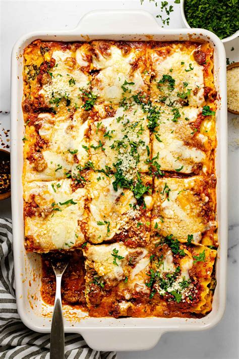 easy lasagna recipe made with cottage cheese