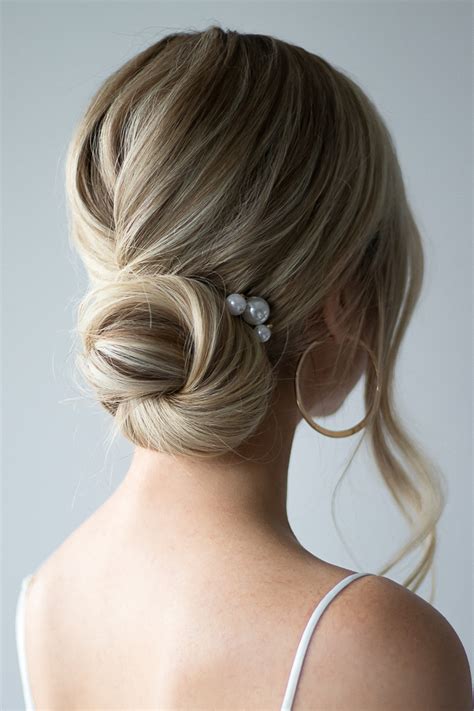  79 Stylish And Chic Easy Prom Hairstyles For Fine Hair For Bridesmaids