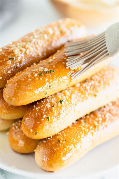 Easy Recipe Breadsticks