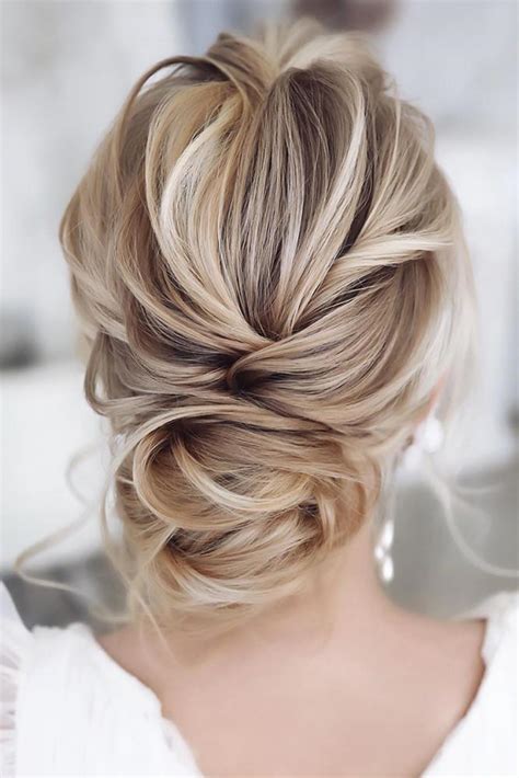 Perfect Easy Updo Hairstyles For Long Hair For Bridesmaids