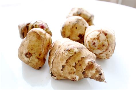 Eating Jerusalem Artichoke