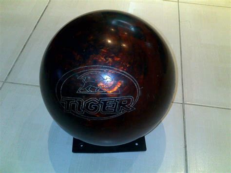 Ebonite Tiger Bowling Ball