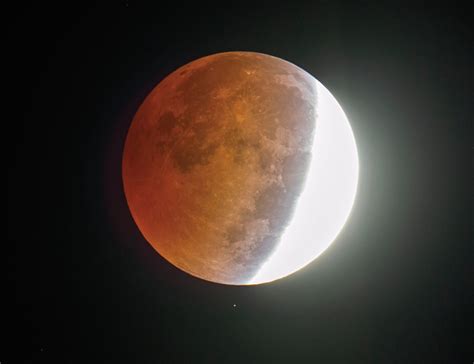 eclipse lunar 25 de marzo 2024