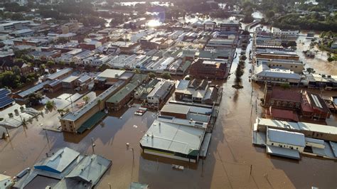 economic impacts of floods in australia 2022