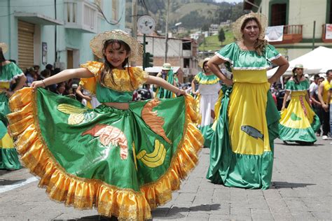 ecuador festivals and holidays