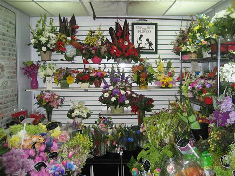 edmonton flower shops west end